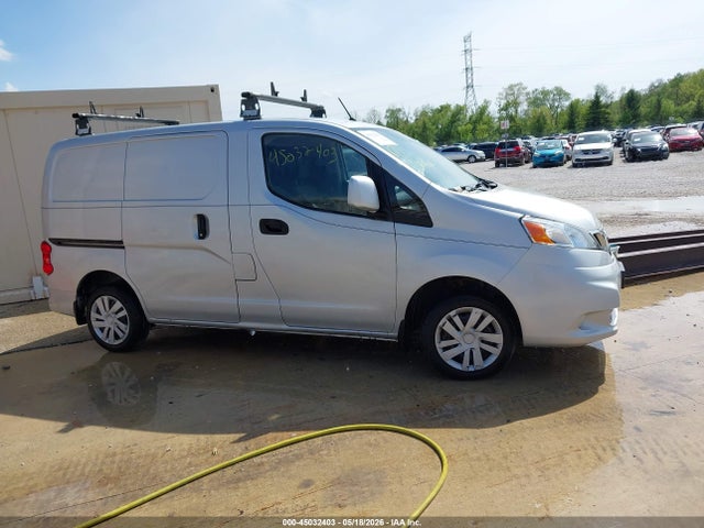 45032403 :رقم المزاد ، 3N6CM0KNXHK694644 vin ، 2017 Nissan Nv200 Sv مزاد بيع