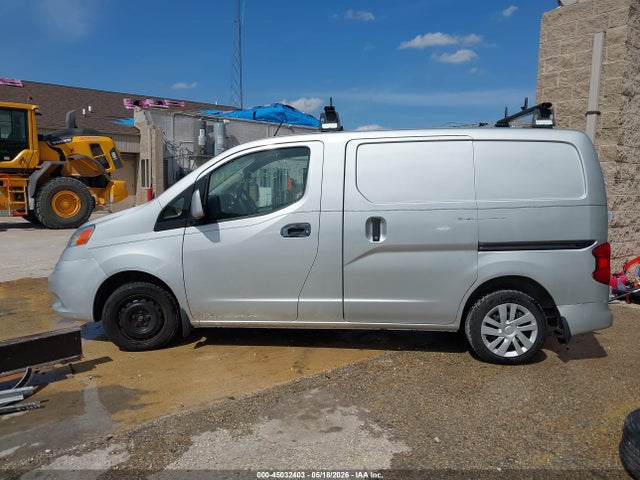 45032403 :رقم المزاد ، 3N6CM0KNXHK694644 vin ، 2017 Nissan Nv200 Sv مزاد بيع