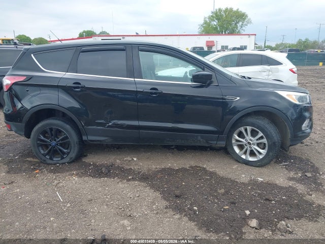 Aukcja sprzedaży 2017 Ford Escape Se, vin: 1FMCU0GD0HUD52215, numer aukcji: 45032409