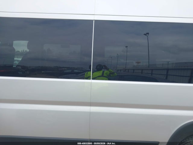 Продажа на аукционе авто 2021 Ram Promaster 2500 Window Van High Roof 159 Wb, vin: 3C6LRVPG3ME506753, номер лота: 45032500