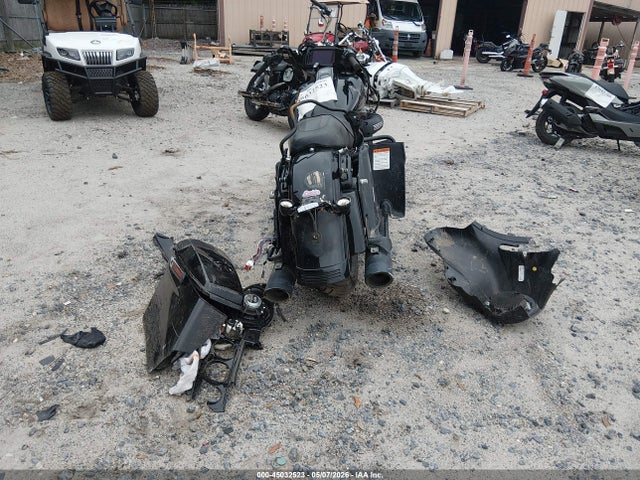 Harley-Davidson FLHXS 2021 1HD1KRP11MB620303 Image 6
