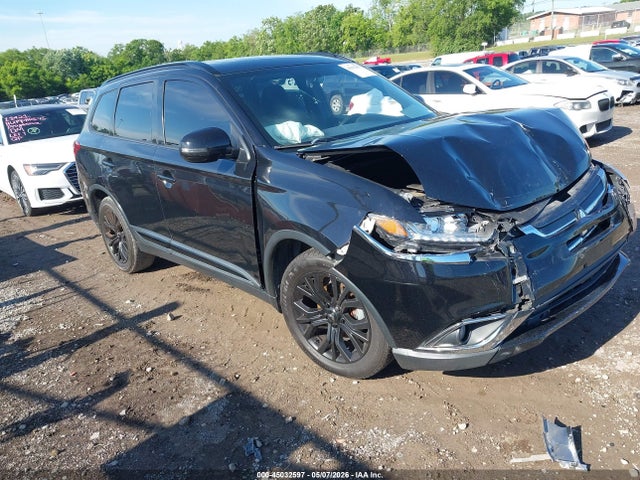 Mitsubishi Outlander Le/se/sel 2018 JA4AD3A31JZ063053 zdjęcie główne