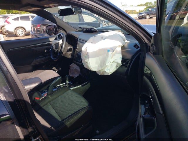 JA4AD3A31JZ063053 Mitsubishi Outlander Le/se/sel