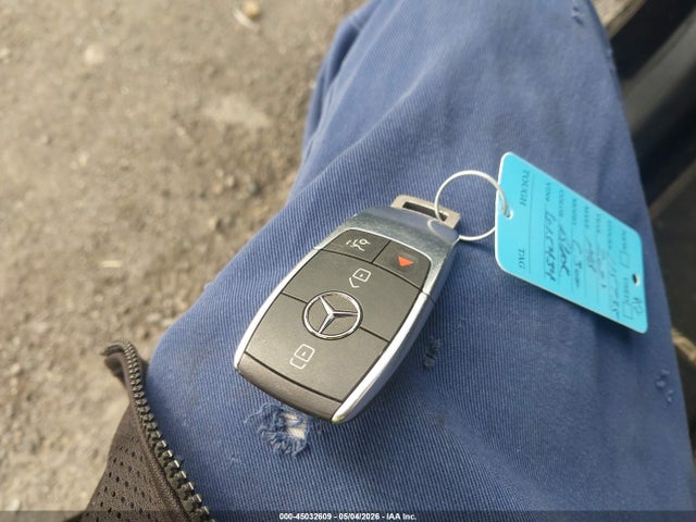 2021 Mercedes-benz C 300 4matic მანქანა იყიდება აუქციონზე, vin: W1KWF8EB4MR615434, აუქციონის ნომერი: 45032609