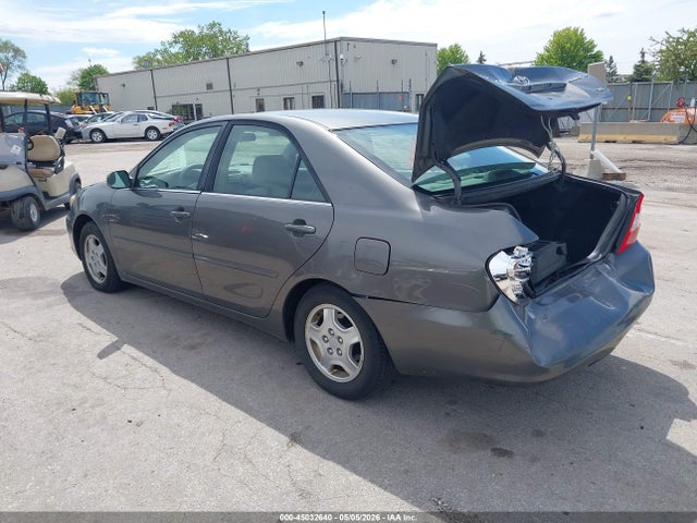 45032640 :رقم المزاد ، 4T1BF30K32U537804 vin ، 2002 Toyota Camry Le V6 مزاد بيع