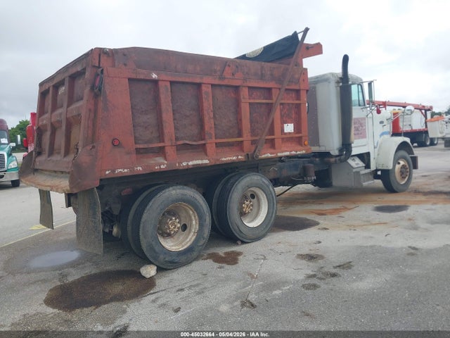 45032664 :رقم المزاد ، 1FUP2CYBXJH331700 vin ، 1988 Freightliner Conventional Fld120 مزاد بيع