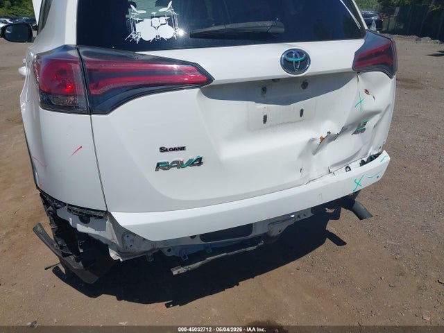 Aukcja sprzedaży 2018 Toyota Rav4 Le, vin: JTMBFREV7JJ735232, numer aukcji: 45032712