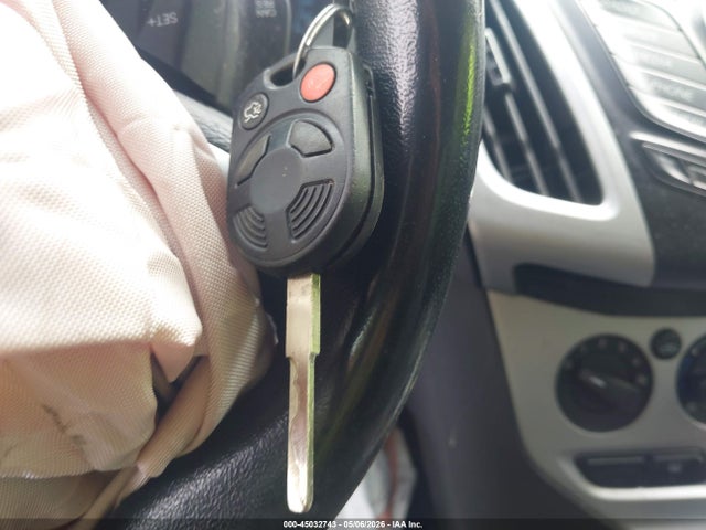 45032743 :رقم المزاد ، 1FADP3F26EL235098 vin ، 2014 Ford Focus Se مزاد بيع