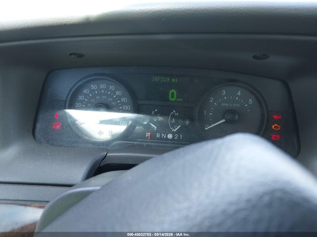 45032753 :رقم المزاد ، 2MEHM75V39X622528 vin ، 2009 Mercury Grand Marquis Ls (fleet Only) مزاد بيع