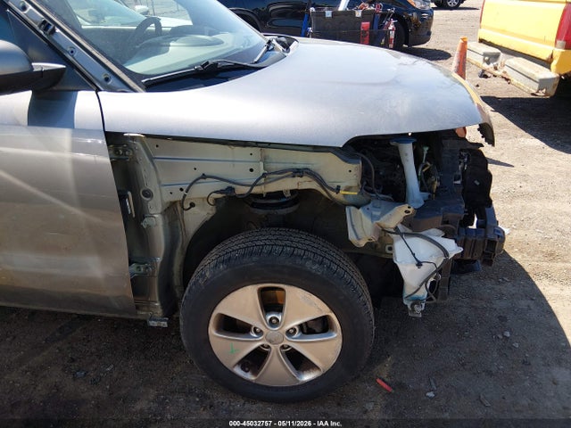 Продаж на аукціоні авто 2016 Kia Soul, vin: KNDJN2A20G7275113, номер лоту: 45032757