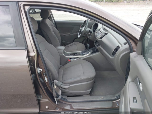 45032815 :رقم المزاد ، KNDPBCA26B7077251 vin ، 2011 Kia Sportage Lx مزاد بيع