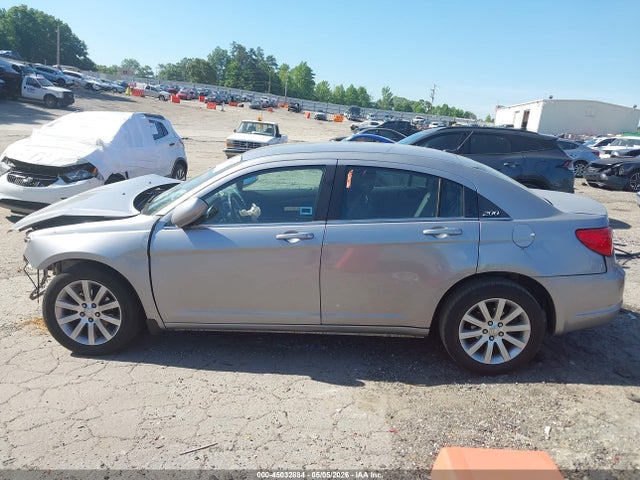 2013 Chrysler 200 Touring მანქანა იყიდება აუქციონზე, vin: 1C3CCBBB9DN693923, აუქციონის ნომერი: 45032884