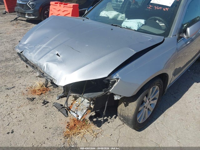 2013 Chrysler 200 Touring მანქანა იყიდება აუქციონზე, vin: 1C3CCBBB9DN693923, აუქციონის ნომერი: 45032884