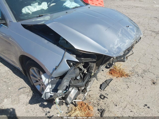2013 Chrysler 200 Touring მანქანა იყიდება აუქციონზე, vin: 1C3CCBBB9DN693923, აუქციონის ნომერი: 45032884