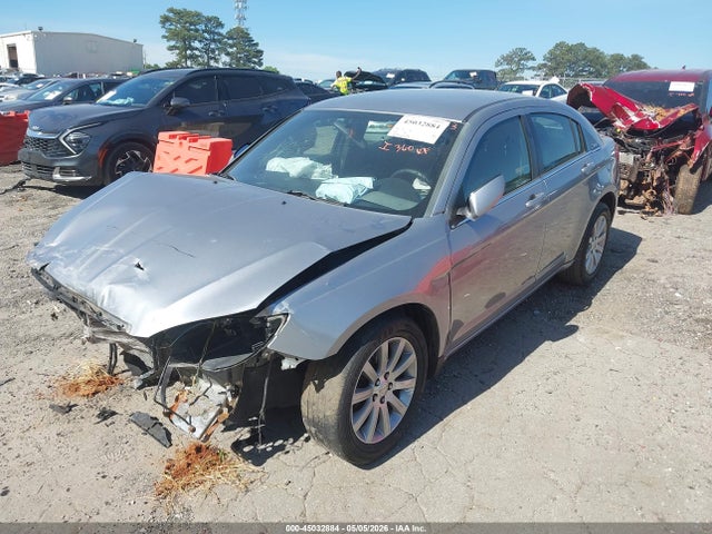 2013 Chrysler 200 Touring მანქანა იყიდება აუქციონზე, vin: 1C3CCBBB9DN693923, აუქციონის ნომერი: 45032884