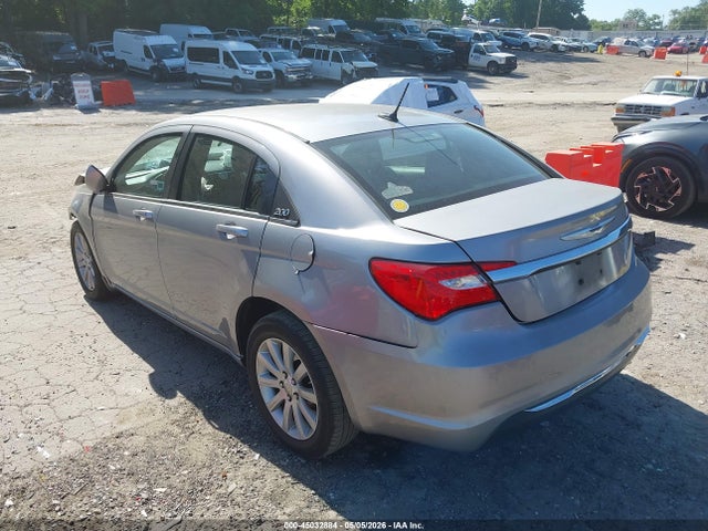 2013 Chrysler 200 Touring მანქანა იყიდება აუქციონზე, vin: 1C3CCBBB9DN693923, აუქციონის ნომერი: 45032884