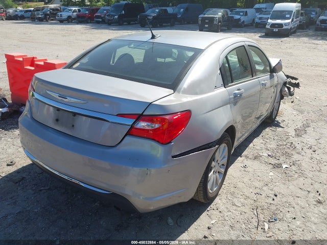 2013 Chrysler 200 Touring მანქანა იყიდება აუქციონზე, vin: 1C3CCBBB9DN693923, აუქციონის ნომერი: 45032884