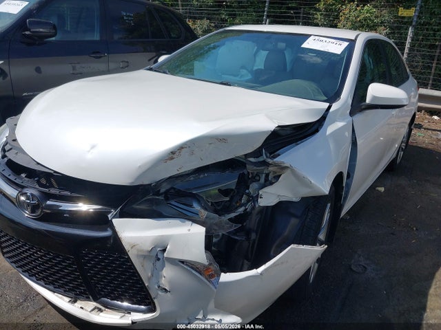 45032918 :رقم المزاد ، 4T1BF1FKXHU420886 vin ، 2017 Toyota Camry Se مزاد بيع