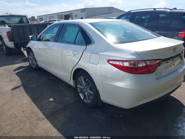 45032918 :رقم المزاد ، 4T1BF1FKXHU420886 vin ، 2017 Toyota Camry Se مزاد بيع