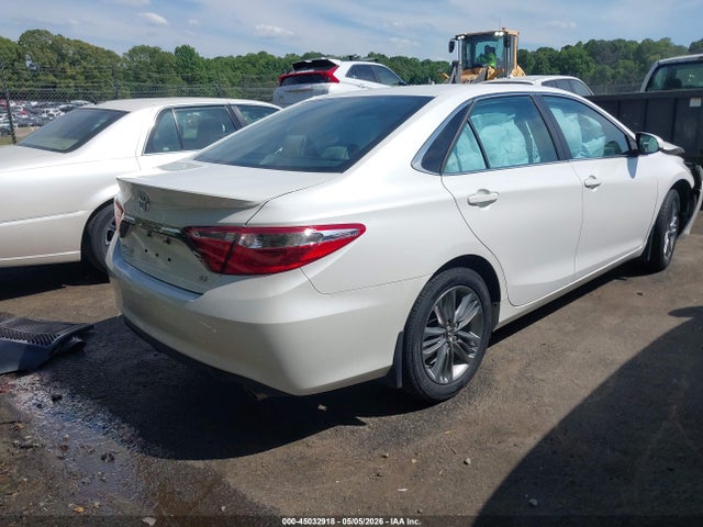 45032918 :رقم المزاد ، 4T1BF1FKXHU420886 vin ، 2017 Toyota Camry Se مزاد بيع