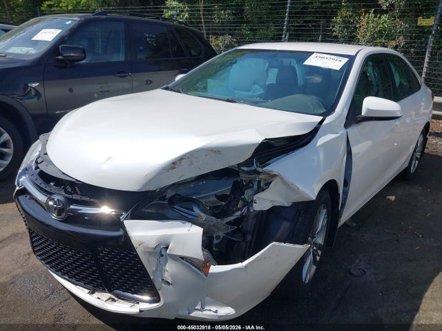 45032918 :رقم المزاد ، 4T1BF1FKXHU420886 vin ، 2017 Toyota Camry Se مزاد بيع
