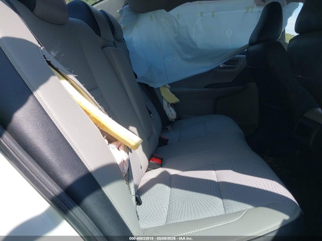 45032918 :رقم المزاد ، 4T1BF1FKXHU420886 vin ، 2017 Toyota Camry Se مزاد بيع