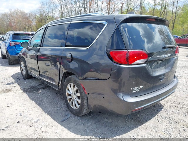 2018 Chrysler Pacifica Touring L Plus მანქანა იყიდება აუქციონზე, vin: 2C4RC1EG1JR351095, აუქციონის ნომერი: 45032923