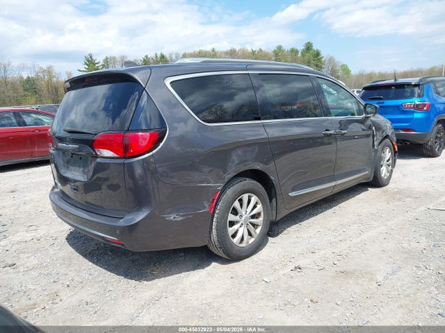 2018 Chrysler Pacifica Touring L Plus მანქანა იყიდება აუქციონზე, vin: 2C4RC1EG1JR351095, აუქციონის ნომერი: 45032923
