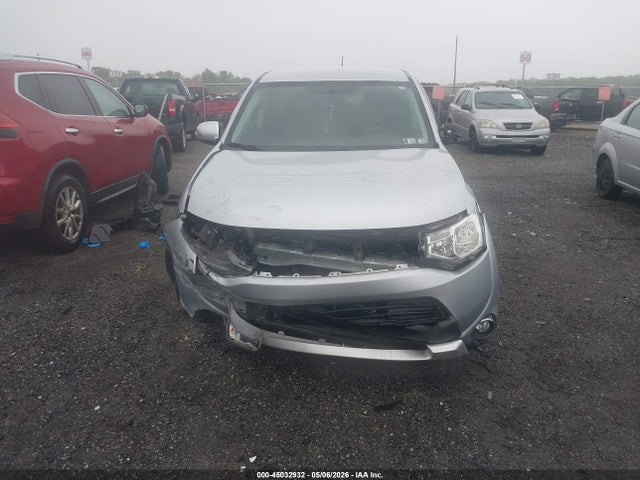 45032932 :رقم المزاد ، JA4AZ3A32FZ003209 vin ، 2015 Mitsubishi Outlander Se مزاد بيع