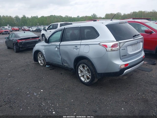 45032932 :رقم المزاد ، JA4AZ3A32FZ003209 vin ، 2015 Mitsubishi Outlander Se مزاد بيع