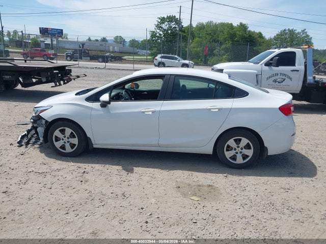 1G1BC5SM1J7218558 Chevrolet Cruze Ls Auto