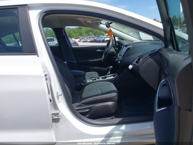 1G1BC5SM1J7218558 Chevrolet Cruze Ls Auto