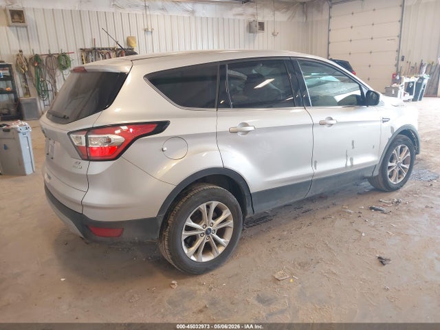 45032973 :رقم المزاد ، 1FMCU0GD7HUB90986 vin ، 2017 Ford Escape Se مزاد بيع