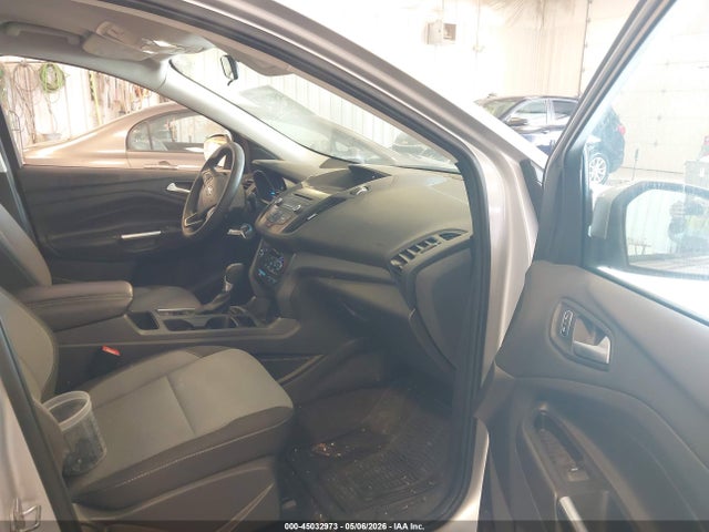 45032973 :رقم المزاد ، 1FMCU0GD7HUB90986 vin ، 2017 Ford Escape Se مزاد بيع