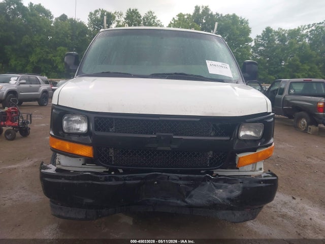Продажа на аукционе авто 2017 Chevrolet Express 2500 Work Van, vin: 1GCWGBFG2H1135170, номер лота: 45033028