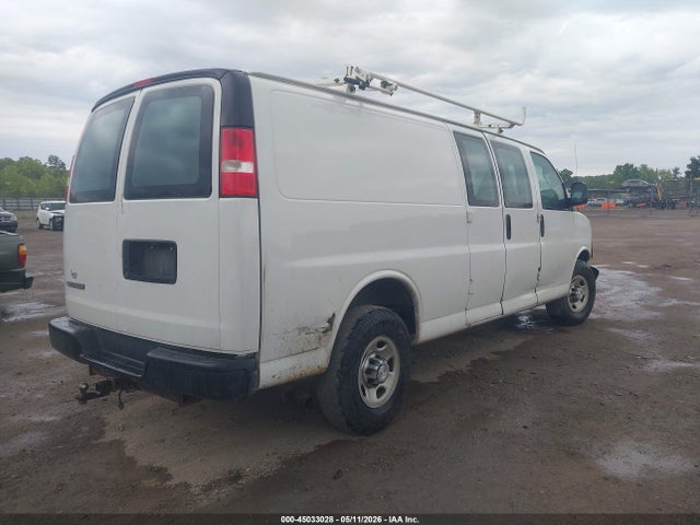 Продажа на аукционе авто 2017 Chevrolet Express 2500 Work Van, vin: 1GCWGBFG2H1135170, номер лота: 45033028