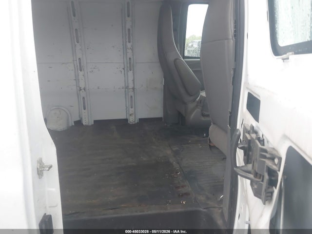 Продажа на аукционе авто 2017 Chevrolet Express 2500 Work Van, vin: 1GCWGBFG2H1135170, номер лота: 45033028