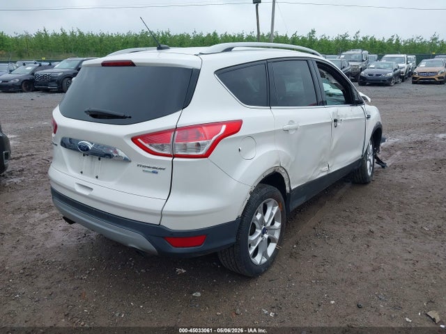 45033061 :رقم المزاد ، 1FMCU9J90FUC39127 vin ، 2015 Ford Escape Titanium مزاد بيع