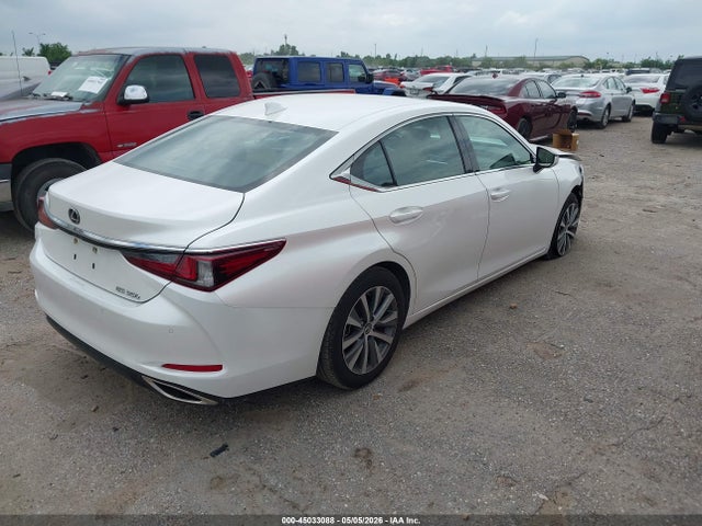 45033088 :رقم المزاد ، 58ADZ1B1XLU066303 vin ، 2020 Lexus Es 350 مزاد بيع