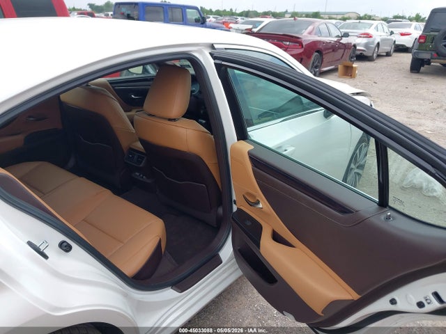 45033088 :رقم المزاد ، 58ADZ1B1XLU066303 vin ، 2020 Lexus Es 350 مزاد بيع