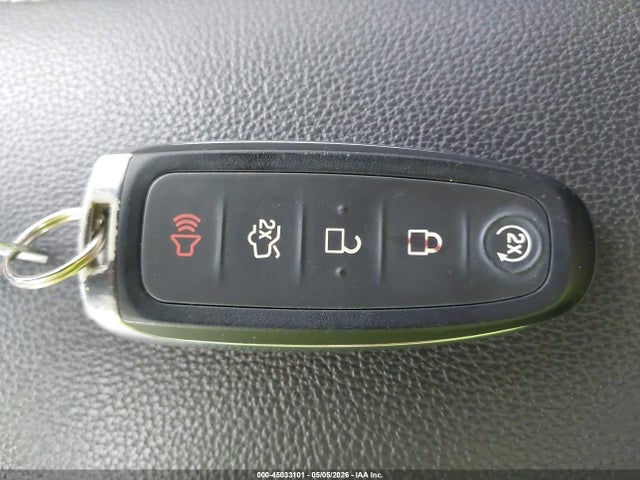 Продаж на аукціоні авто 2018 Ford Escape Titanium, vin: 1FMCU9J98JUB55758, номер лоту: 45033101