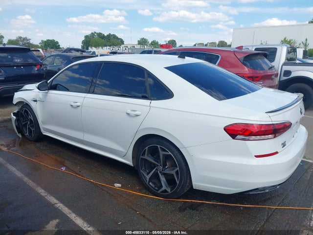 Продаж на аукціоні авто 2021 Volkswagen Passat 2.0t R-line, vin: 1VWMA7A36MC000697, номер лоту: 45033110