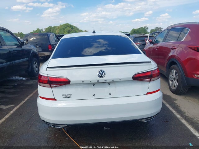 Продаж на аукціоні авто 2021 Volkswagen Passat 2.0t R-line, vin: 1VWMA7A36MC000697, номер лоту: 45033110