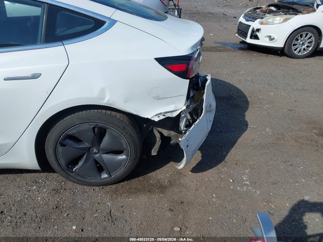 2018 Tesla Model 3 Long Range/performance მანქანა იყიდება აუქციონზე, vin: 5YJ3E1EB6JF066814, აუქციონის ნომერი: 45033125