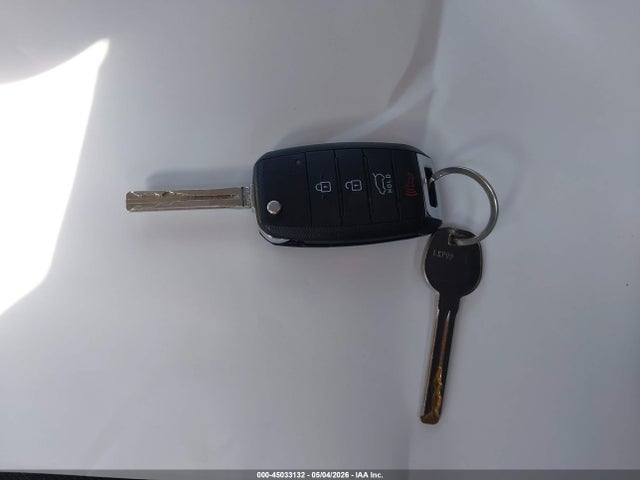 45033132 :رقم المزاد ، KNDJP3A56H7878501 vin ، 2017 Kia Soul + مزاد بيع