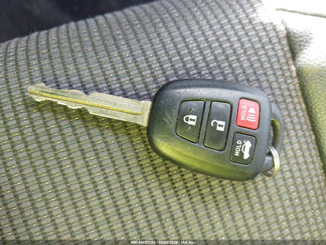 2014 Toyota Corolla S Plus მანქანა იყიდება აუქციონზე, vin: 2T1BURHE3EC221025, აუქციონის ნომერი: 45033152