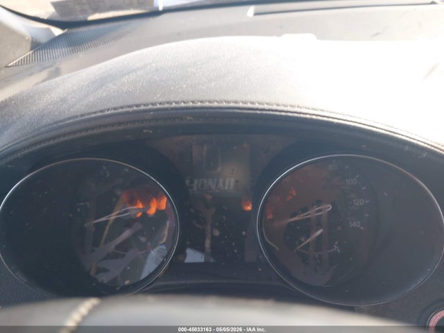 NMTKHMBX5JR026514 Toyota C-hr Xle Premium