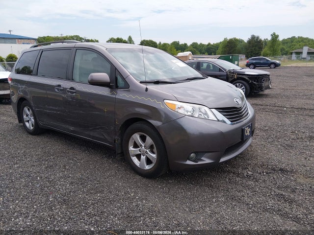 2014 Toyota Sienna Le V6 8 Passenger მანქანა იყიდება აუქციონზე, vin: 5TDKK3DC5ES435948, აუქციონის ნომერი: 45033176