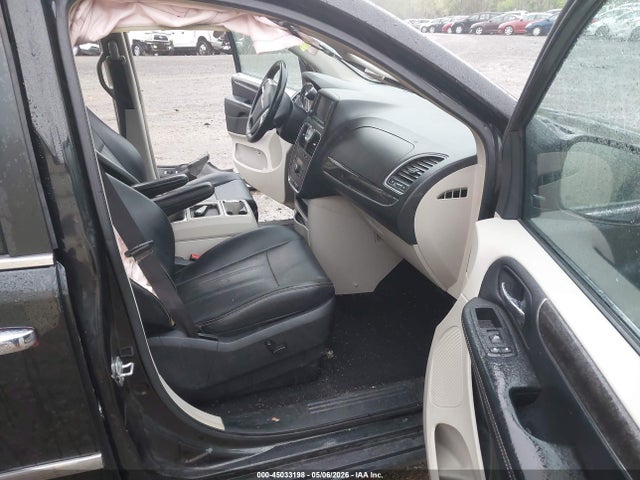 Продажа на аукционе авто 2016 Chrysler Town & Country Touring-l Anniversary Edition, vin: 2C4RC1CG9GR149133, номер лота: 45033198