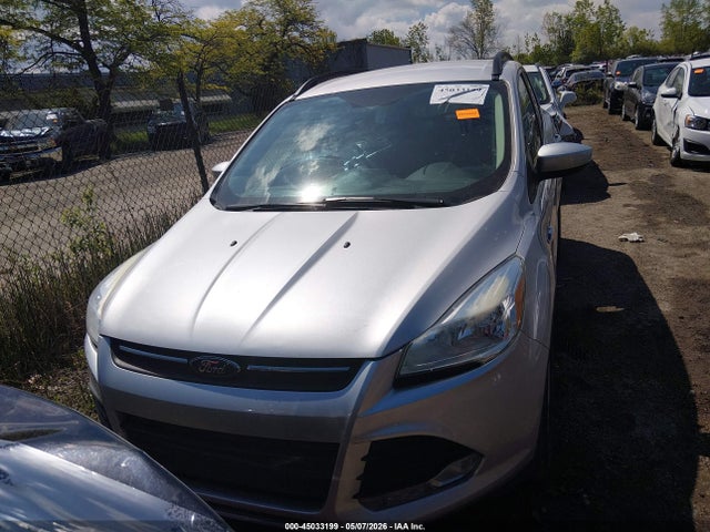 45033199 :رقم المزاد ، 1FMCU0GX9GUC08977 vin ، 2016 Ford Escape Se مزاد بيع